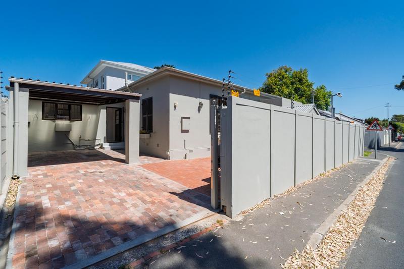 2 Bedroom Property for Sale in Kenilworth Western Cape